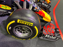 Load image into Gallery viewer, F1 Wheel Nut Red Bull Racing - Max Verstappen - FIA Formula One Drivers' World Champion F1-247 Green Blown
