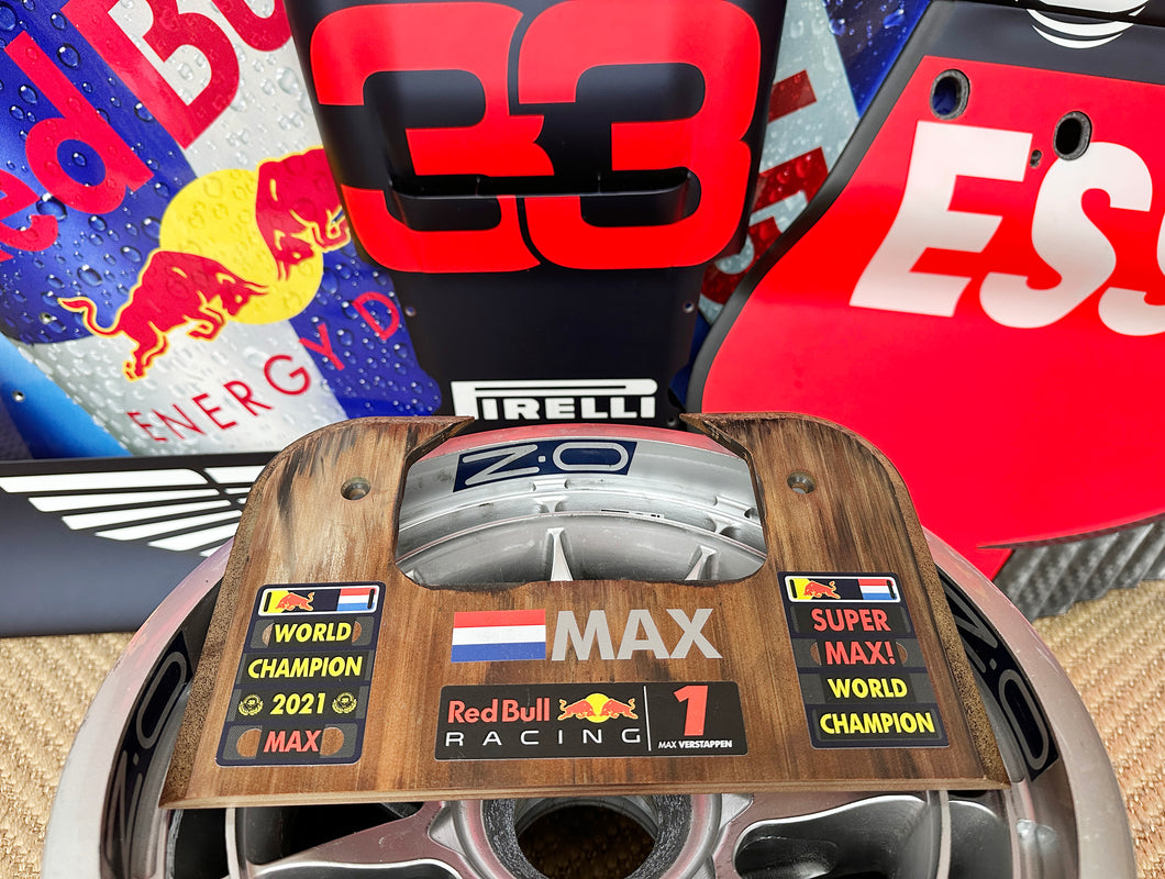 3085 RED BULL RACING Front plank section Max Verstappen FIA Formula One Drivers' World Champion F1-247